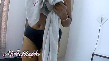 Desi Bhabhi Mona Sucks Dick Like a Whore in Wild Indian Sex Tape