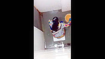 Indian Chick Gets Caught Pissing on Hidden Camera, Damn That’s Juicy