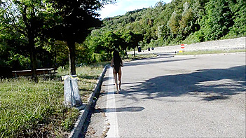 Skinny Desi Babe Gets Nailed Hard in Wild Outdoor Amateur Sex Session