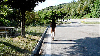 Skinny Desi Babe Gets Nailed Hard in Wild Outdoor Amateur Sex Session