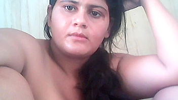 Lahore Babe Strips Down and Masturbates on Live Cam - Damn, She’s Freaking Insane!