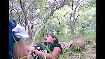 Indian Village Chick Gets Pounded By BF in Jungle MMS Clip