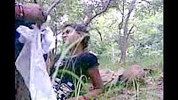 Indian Village Chick Gets Pounded By BF in Jungle MMS Clip