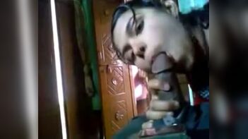 Unsatisfied Horny Desi Bhabhi Gives Hot Blowjob to Ex-Lover - A Desi Sex Tale