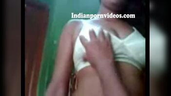 Watch Now: Bengali Village Girl Flaunting Her Sexy Figure and Playing with Long Dick on Cam!