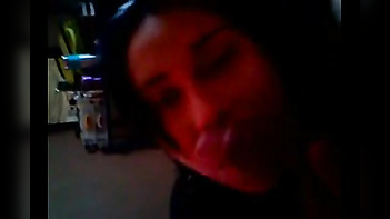 Desi Secretary Gives Boss a Steamy Blowjob - Don't Miss Out!