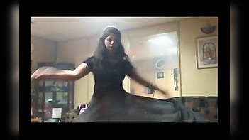 Fucking Hot Indian Babe Does Mind-Blowing Mujra Dance, Sucking Dick Like a Pro