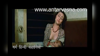 Mandakini Flashing Her Juicy Tits in Full View, Damn That's Sexy AF