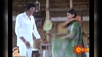 Bollywood Babe Shows Off Her Juicy Curves in This Insanely Sexy Clip