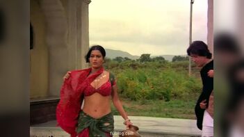 Zeenath Aman Shows Off Her Insanely Sexy Curves and Tight Ass