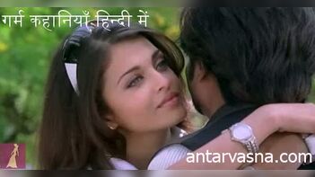 Aishvarya Rai Kissing Rajnikant, Steamy Makeout Session Caught on Camera