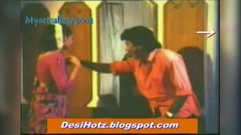 Mallu Aunty Gets Naked by Boyfriend for Some Serious Pussy Licking Action
