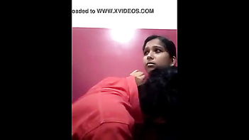 Amateur College Girl Indiansex MMS: Captivating Desi Sex Captured on Camera