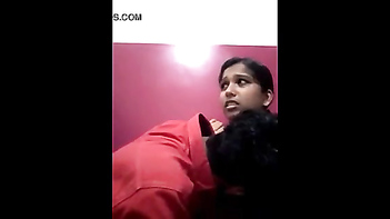 Amateur College Girl Indiansex MMS: Captivating Desi Sex Captured on Camera